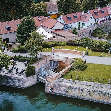 Platán Udvarház - Platán Tata