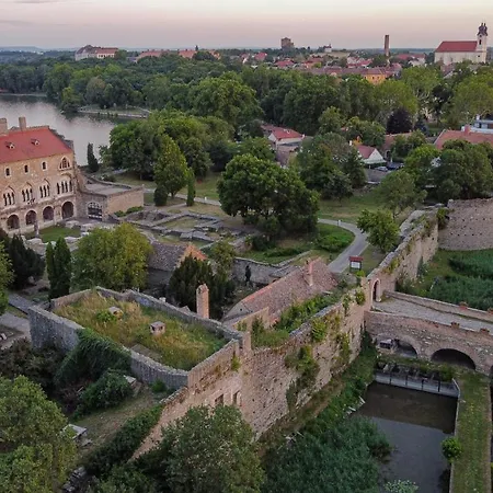 Platan Udvarhaz 4*