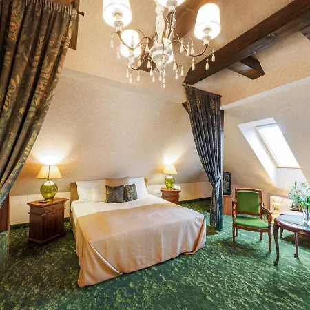 Platan Udvarhaz 4* Tata