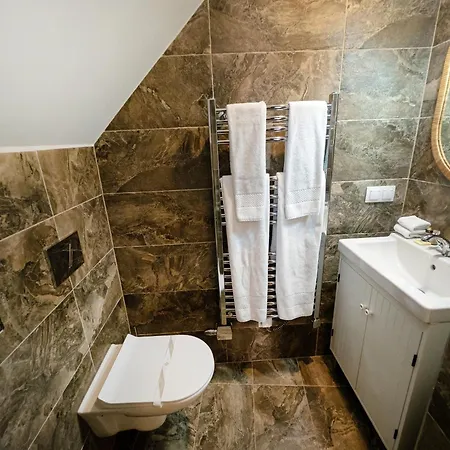 Platan Udvarhaz Vendégház Tata